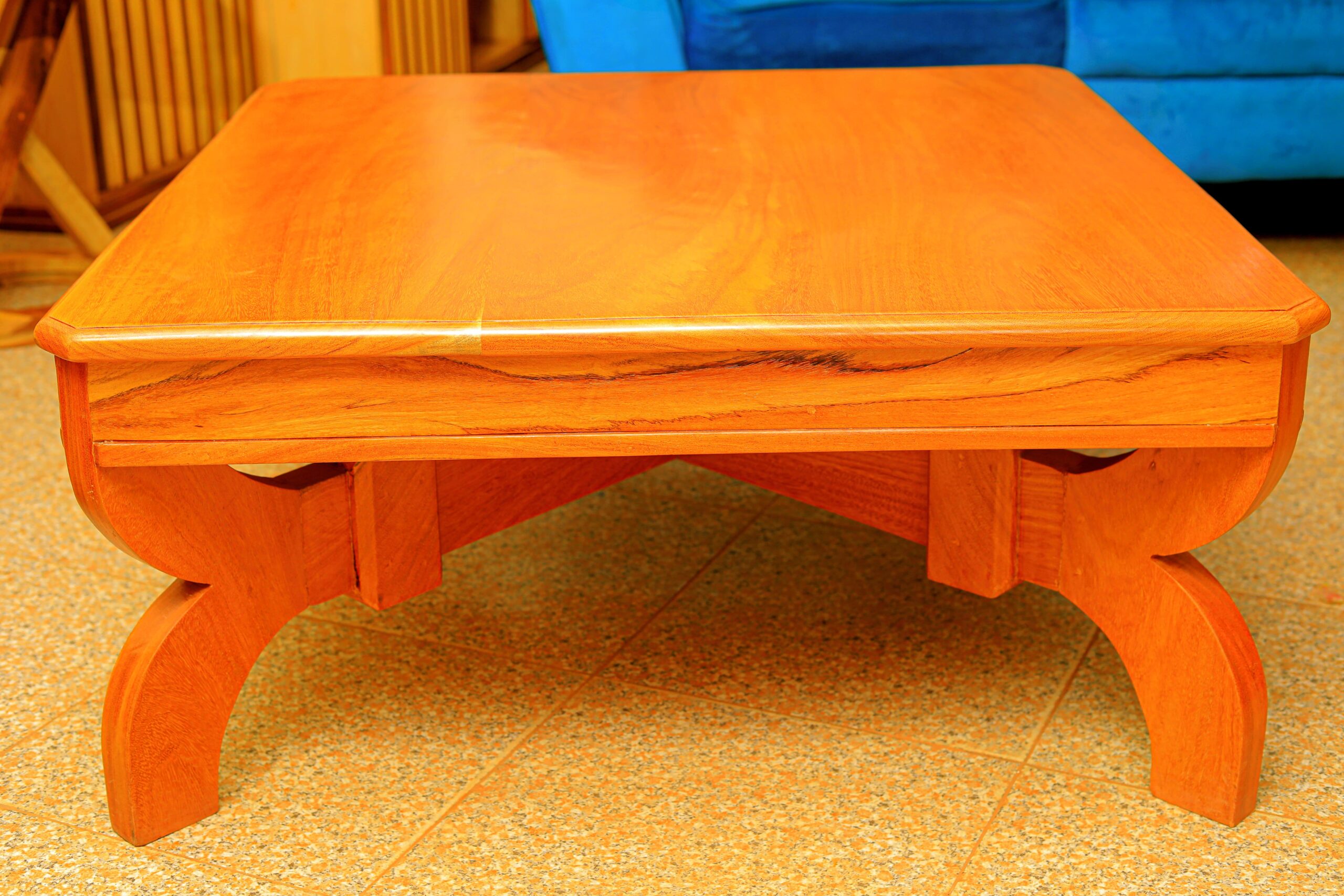 Elegant Centerpiece Table